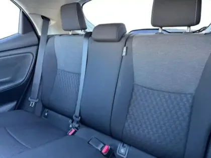 Photo 11 Toyota Yaris  116h Dynamic 5p MY22