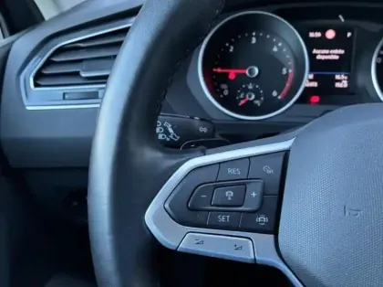 Photo 12 Volkswagen Tiguan  2.0 TDI 150ch Life Business DSG7