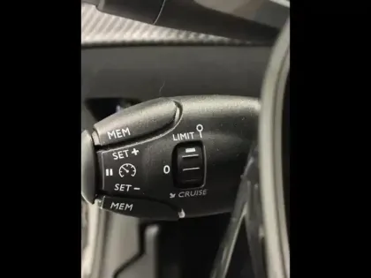 Photo 13 Peugeot 208  1.2 PureTech 100ch S&S Style