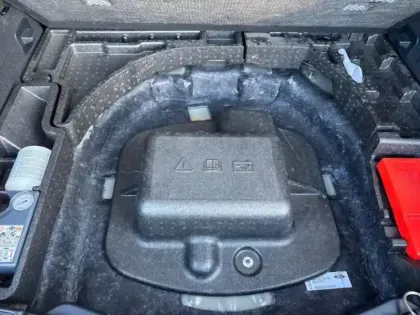 Photo 9 Ford Kuga  2.5 Duratec 190ch FHEV E85 Graphite Tech Edition BVA