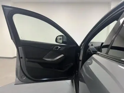 Photo 6 BMW Serie 1 Série 1 120A 170ch M Sport DKG7