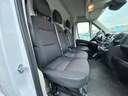 Photo 7 Citroën Jumper  Fg 33 L1H1 2.2 BlueHDi 140 S&S Driver