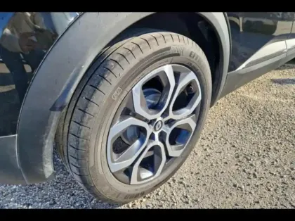 Photo 12 Renault Captur  1.3 TCe mild hybrid 140ch Techno