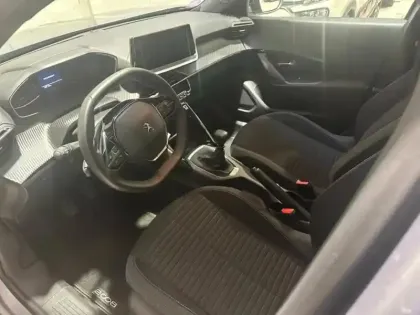 Photo 6 Peugeot 2008  1.2 PureTech 100ch S&S Style