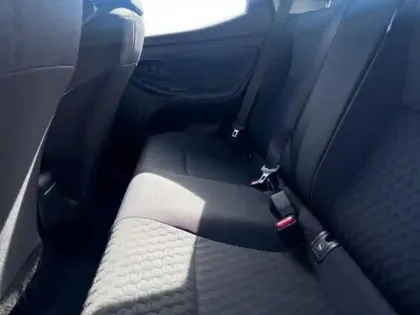 Photo 13 Toyota Yaris  116h Dynamic Business 5p + Programme Beyond Zero Academy MY22