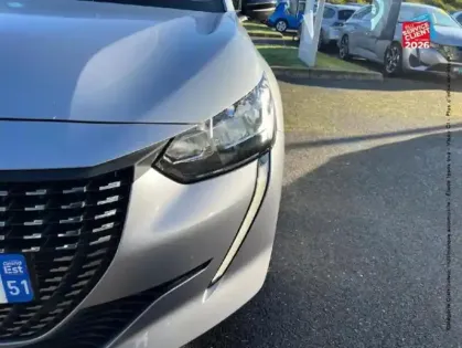 Photo 12 Peugeot 208  1.5 BlueHDi 100ch S&S Active