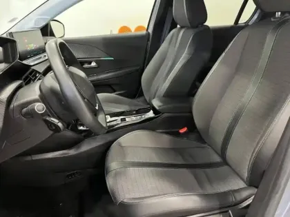 Photo 14 Peugeot 208  e- 136ch Allure Pack