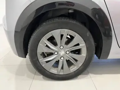 Photo 10 Peugeot 208  e- 136ch Allure Pack