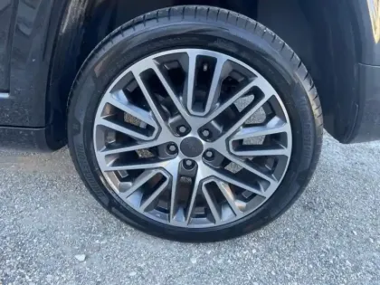 Photo 10 Jeep Compass  1.5 Turbo T4 130ch MHEV Summit 4x2 BVR7