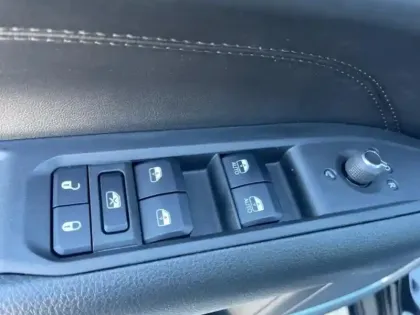 Photo 11 Jeep Compass  1.5 Turbo T4 130ch MHEV Summit 4x2 BVR7