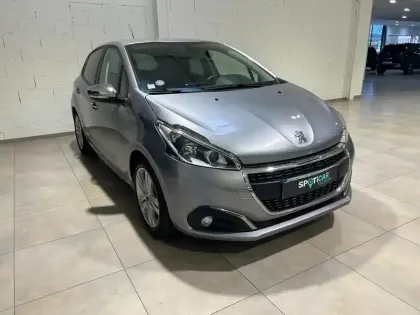 Photo 17 Peugeot 208  1.2 PureTech 82ch E6.c Signature 5p GPS CAMERA