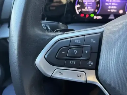 Photo 13 Volkswagen Golf  1.0 eTSI OPF 110ch Active DSG7