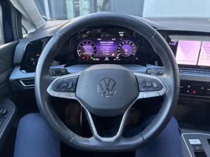 Photo 12 Volkswagen Golf  1.0 eTSI OPF 110ch Active DSG7