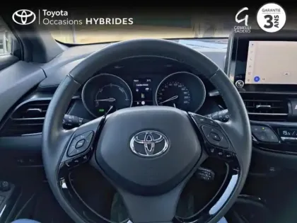 Photo 8 Toyota C-HR  2.0 Hybride 184ch Design Ultimate E-CVT
