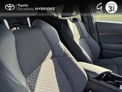 Photo 5 Toyota C-HR  2.0 Hybride 184ch Design Ultimate E-CVT