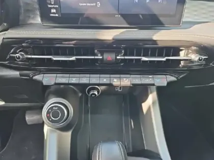 Photo 14 Alfa Romeo Tonale  1.3 PHEV 280ch Ti AT6 e-Q4