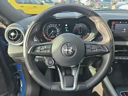 Photo 11 Alfa Romeo Tonale  1.3 PHEV 280ch Ti AT6 e-Q4