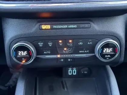 Photo 14 Ford Kuga  2.5 Duratec 190ch FHEV Titanium BVA