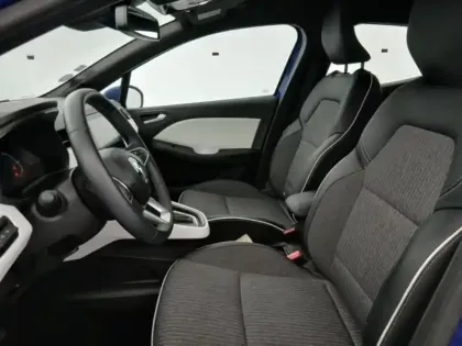 Photo 13 Renault Clio  1.6 E-Tech hybride 140ch Intens -21N