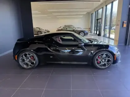 Photo 5 Alfa Romeo 4C Gén. I Ph1 Standard Edition 2