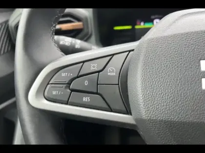 Photo 9 Dacia Duster  1.6 hybrid 140ch Extreme