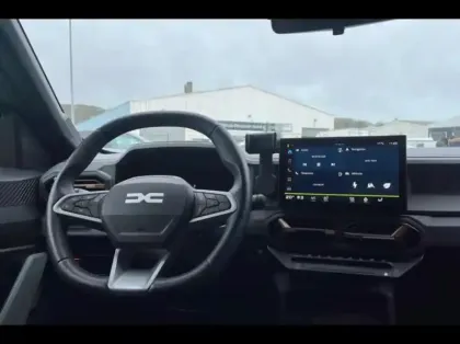 Photo 8 Dacia Duster  1.6 hybrid 140ch Extreme