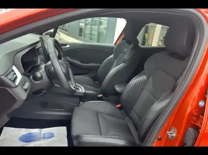 Photo 8 Renault Clio  1.6 E-Tech 145ch full hybrid esprit Alpine