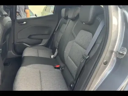 Photo 9 Renault Clio  1.6 E-Tech 145ch full hybrid Techno