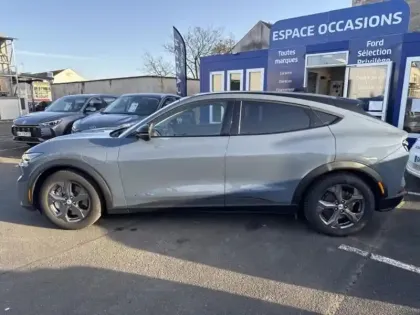 Photo 7 Ford Mustang  Mach-E 269ch Standard Range 72,6kWh Mach-E Propulsion