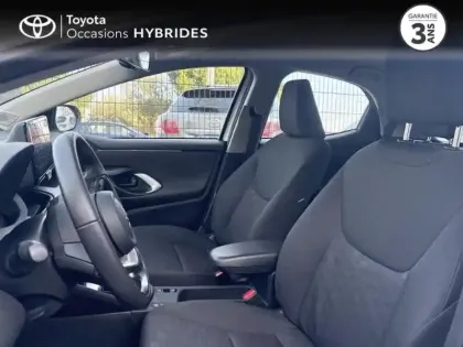 Photo 25 Toyota Yaris Gén. IV Ph1 NG Dynamic 5