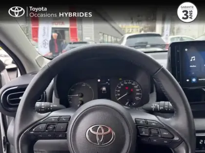 Photo 12 Toyota Yaris  116h Dynamic 5p MC24