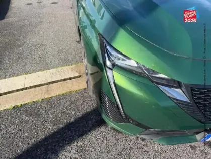 Photo 12 Peugeot 308  PHEV 180ch GT e-EAT8