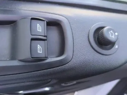 Photo 13 Ford Custom Gén. I Ph2 Trend Business 4