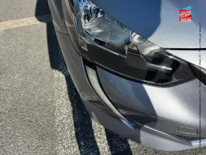 Photo 12 Peugeot 208  1.5 BlueHDi 100ch S&S Active