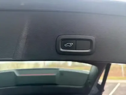 Photo 12 Volvo Xc40  T3 163ch R-Design Geartronic 8