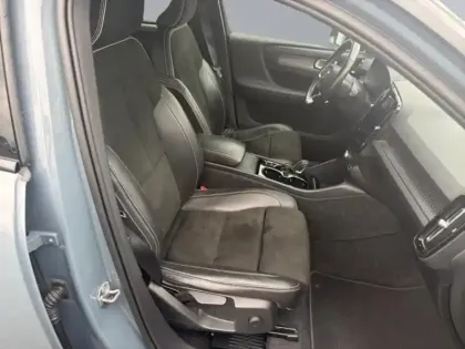 Photo 8 Volvo Xc40  T3 163ch R-Design Geartronic 8