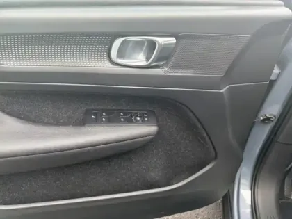 Photo 11 Volvo Xc40  T3 163ch R-Design Geartronic 8