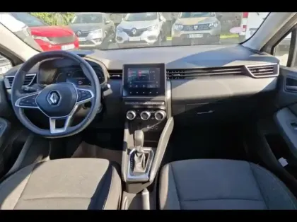 Photo 8 Renault Clio  1.6 E-Tech hybride 145ch Equilibre