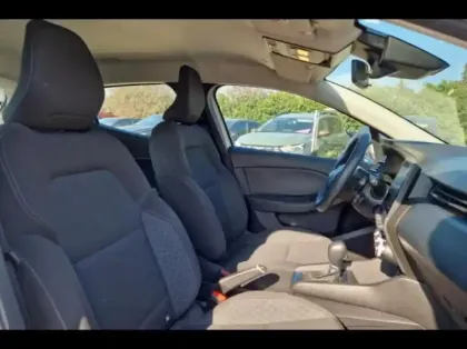 Photo 9 Renault Clio  1.6 E-Tech hybride 145ch Equilibre