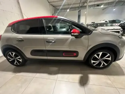 Photo 6 Citroën C3  1.2 PureTech 110ch S&S Shine Pack 121-122g