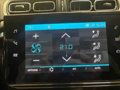 Photo 14 Citroën C3  1.2 PureTech 110ch S&S Shine Pack 121-122g