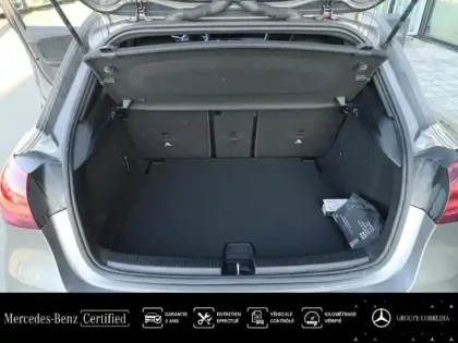 Photo 11 Mercedes Classe A  200 163ch AMG Line 7G-DCT