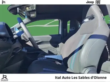 Photo 8 Abarth 500 C e 155ch 42kWh Pack 4cv