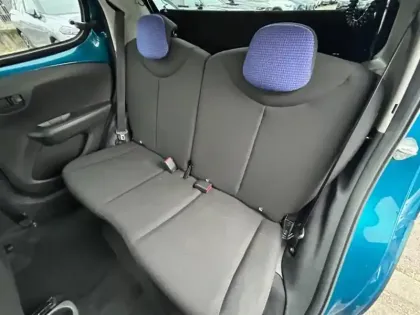 Photo 8 Citroën C1  VTi 72 S&S Millenium 5p  E6.d