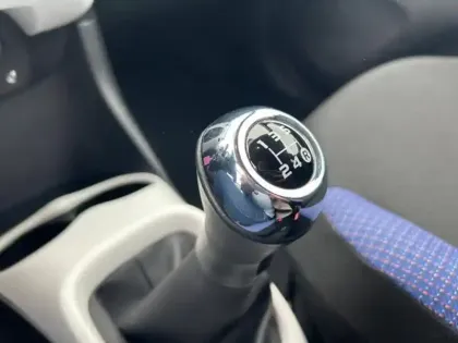 Photo 9 Citroën C1  VTi 72 S&S Millenium 5p  E6.d