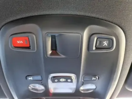 Photo 14 Peugeot 308  SW 1.2 PureTech 130ch E6.c S&S GT Line 6cv