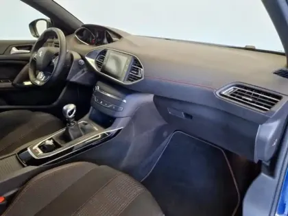 Photo 8 Peugeot 308  SW 1.2 PureTech 130ch E6.c S&S GT Line 6cv