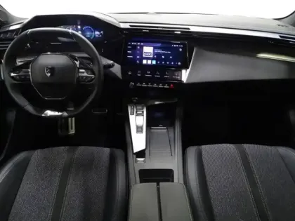 Photo 8 Peugeot 308  1.2 Hybrid 145ch GT e-DCS6