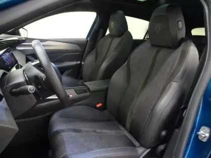 Photo 9 Peugeot 308  1.2 Hybrid 145ch GT e-DCS6