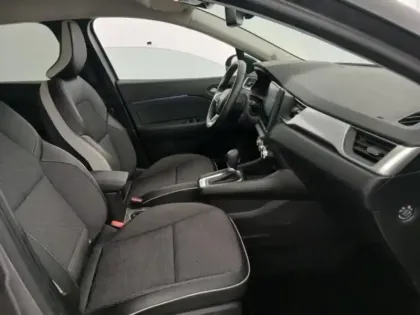 Photo 12 Renault Captur  1.6 E-Tech hybride 145ch Techno